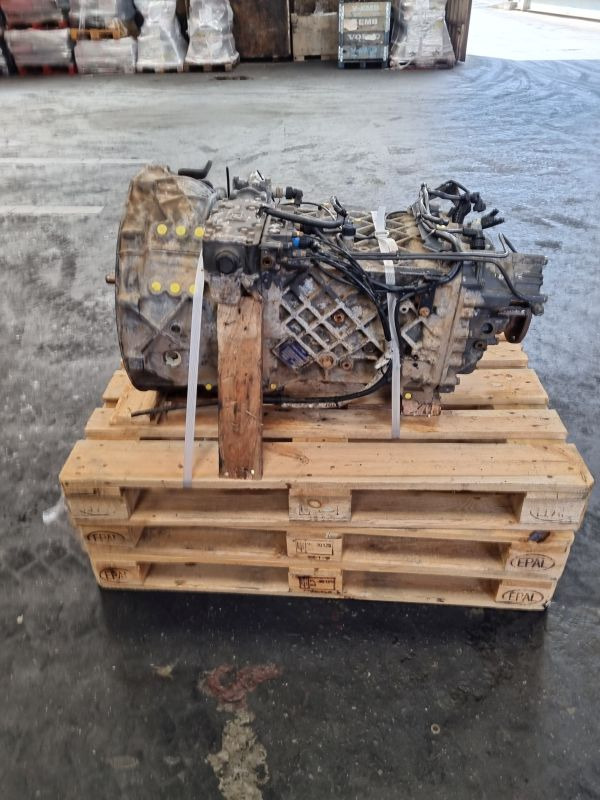 ZF 8S1620TD Gearbox - Boîte de vitesse: photos 4 ZF 8S1620TD Gearbox - Boîte de vitesse: photos 4