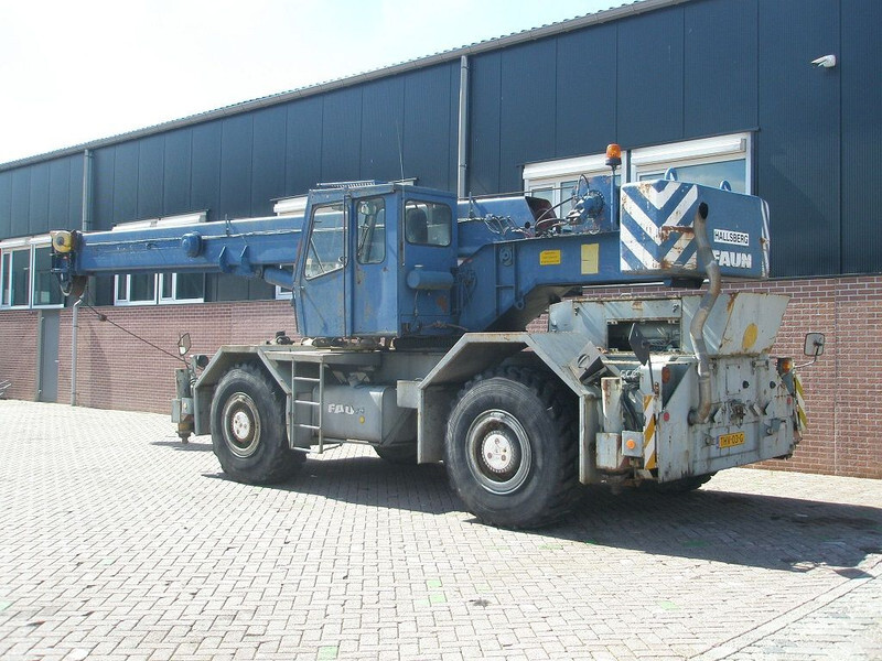 Faun RT30 - Grue tout-terrain: photos 3 Faun RT30 - Grue tout-terrain: photos 3