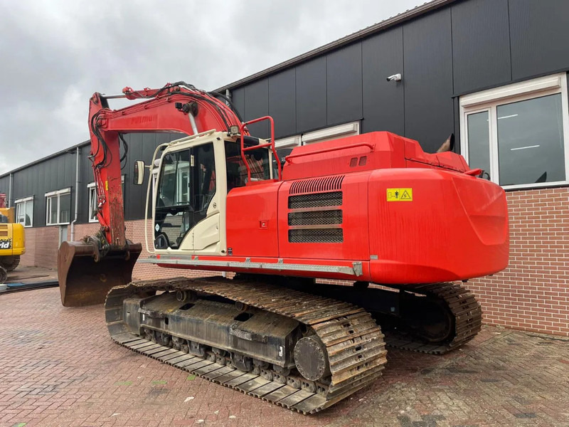Hitachi ZX300LC-6 - Pelle sur chenille: photos 3 Hitachi ZX300LC-6 - Pelle sur chenille: photos 3