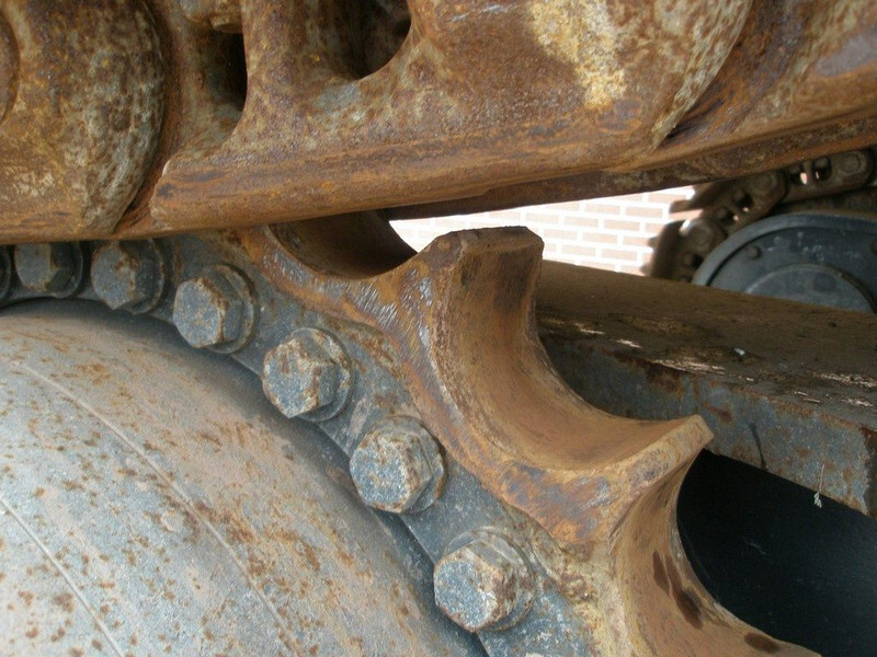 Komatsu PC 600LC-7K - Pelle sur chenille: photos 5 Komatsu PC 600LC-7K - Pelle sur chenille: photos 5