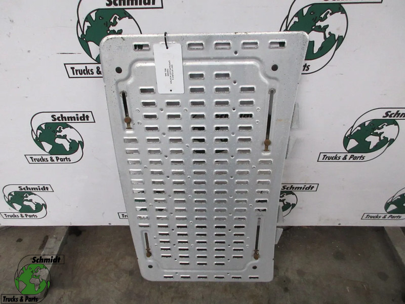 DAF 1940885 TRAANPLAAT MIDDENDEEL DAF XF 460 EURO 6 - Frame/ Châssis pour Camion: photos 1 DAF 1940885 TRAANPLAAT MIDDENDEEL DAF XF 460 EURO 6 - Frame/ Châssis pour Camion: photos 1