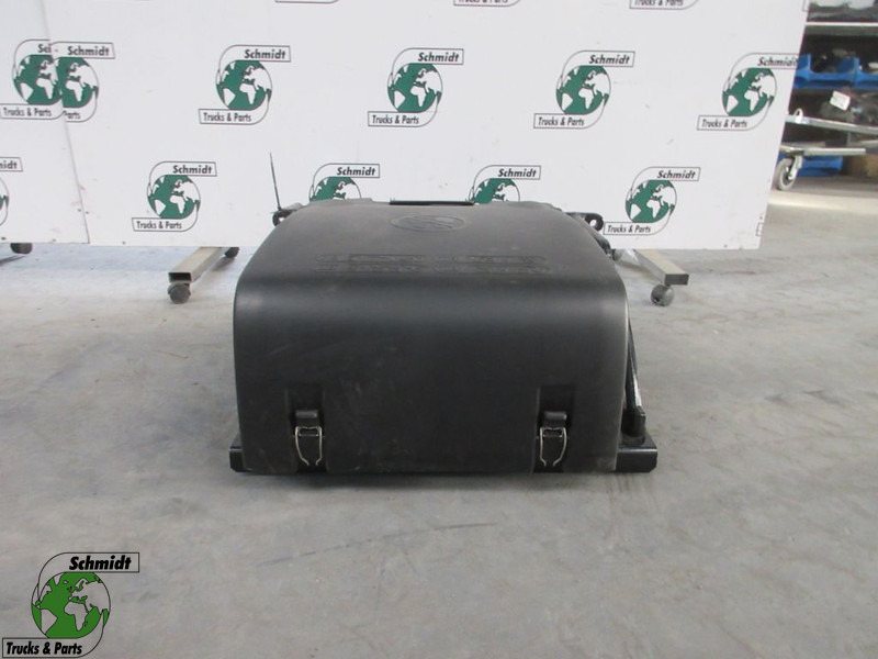DAF 1954785/ 2049055// 1942675 // 1917420 ACCU BAK CF XF NIEUW & GEBRUIKT - Accumulateur pour Camion: photos 1 DAF 1954785/ 2049055// 1942675 // 1917420 ACCU BAK CF XF NIEUW & GEBRUIKT - Accumulateur pour Camion: photos 1