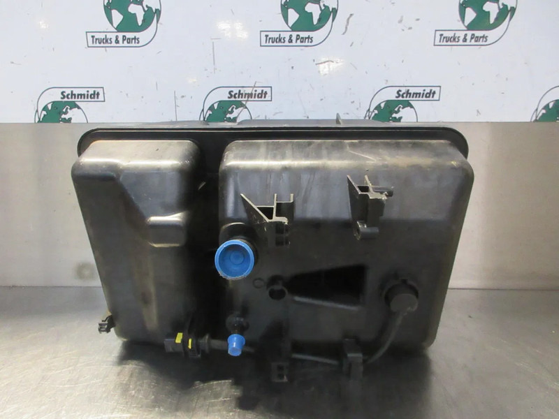 DAF 1960437 WATERTANK DAF CF XF 450 EURO 6 MODEL 2020 - Vase d'expansion pour Camion: photos 5 DAF 1960437 WATERTANK DAF CF XF 450 EURO 6 MODEL 2020 - Vase d'expansion pour Camion: photos 5