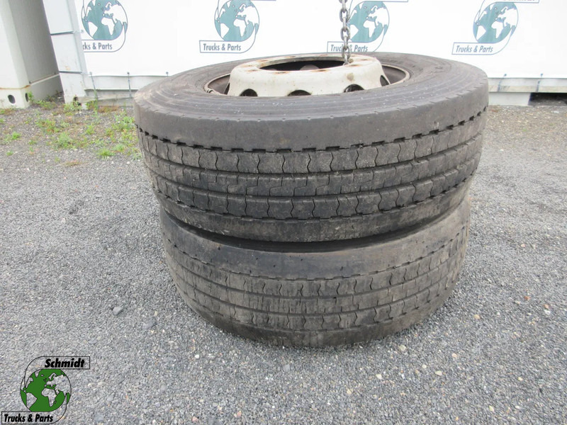 DUNLOP 315 / 70 R 22.5 VOORBAND MET STAAL WIEL - Pneu pour Camion: photos 1 DUNLOP 315 / 70 R 22.5 VOORBAND MET STAAL WIEL - Pneu pour Camion: photos 1