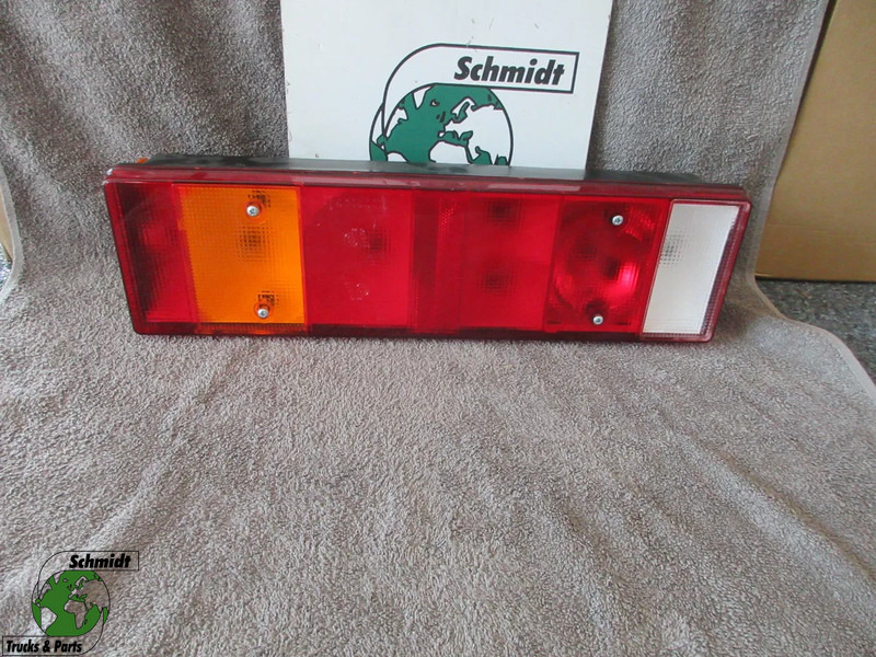 Iveco 504094709//99463243 ACHTERLAMP NIEUWE IVECO STRALIS EURO 5 - Feu arrière pour Camion: photos 1 Iveco 504094709//99463243 ACHTERLAMP NIEUWE IVECO STRALIS EURO 5 - Feu arrière pour Camion: photos 1