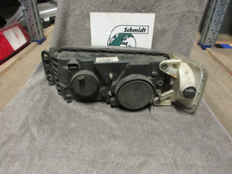 Iveco 504238496 KOPLAMP IVECO EURO 5 RECHTS - Feu avant pour Camion: photos 3 Iveco 504238496 KOPLAMP IVECO EURO 5 RECHTS - Feu avant pour Camion: photos 3