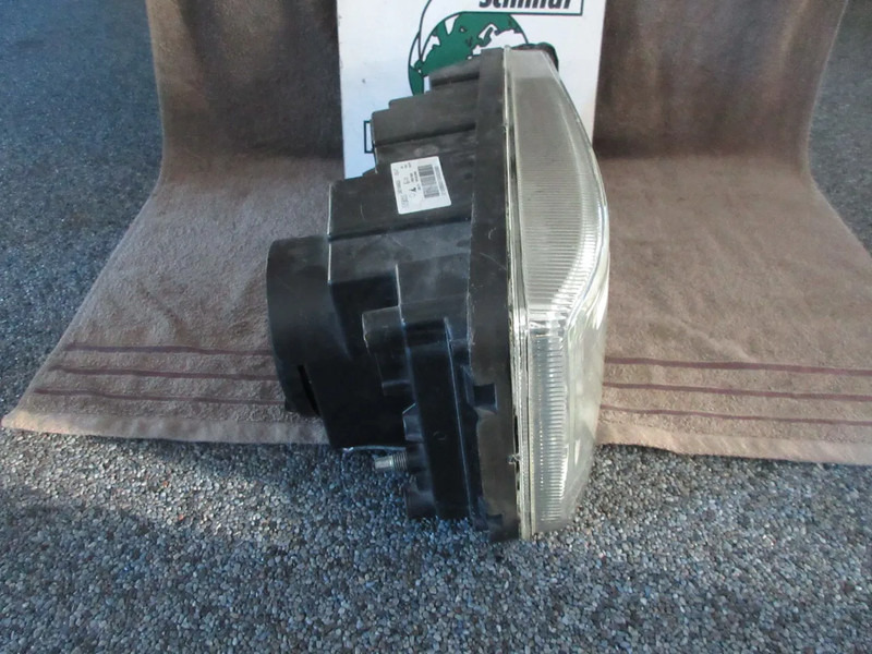 Iveco 5801898825 KOPLAMP HI WAY EURO 6 RECHTS KANT - Feu avant pour Camion: photos 2 Iveco 5801898825 KOPLAMP HI WAY EURO 6 RECHTS KANT - Feu avant pour Camion: photos 2