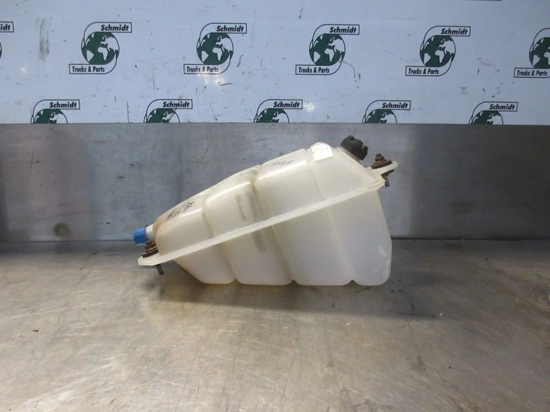 Iveco EUROCARGO 98426669 EXPANSIEVAT - Vase d'expansion pour Camion: photos 4 Iveco EUROCARGO 98426669 EXPANSIEVAT - Vase d'expansion pour Camion: photos 4
