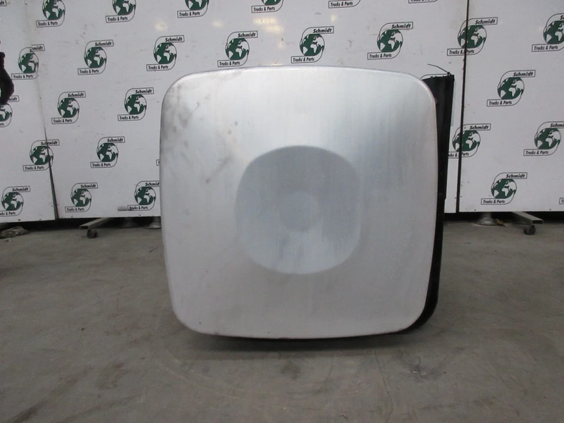 MAN 81.12201-5900 / 710 LITER DIESELTANL LICH BESCHADIG MAN TGX EURO 6 - Réservoir de carburant pour Camion: photos 2 MAN 81.12201-5900 / 710 LITER DIESELTANL LICH BESCHADIG MAN TGX EURO 6 - Réservoir de carburant pour Camion: photos 2