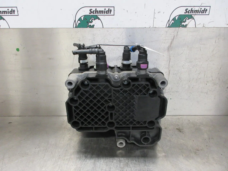 MAN 81.15403-6150 //81.15403-6145 // 81.15403-6147 MAN TGX TGS TGM EURO 6 - Système de carburant pour Camion: photos 2 MAN 81.15403-6150 //81.15403-6145 // 81.15403-6147 MAN TGX TGS TGM EURO 6 - Système de carburant pour Camion: photos 2