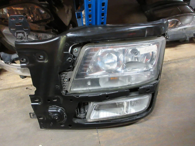 MAN 81.25101-6749 // 81.41610-0441 // 81.25101-6687 KOPLAMP HOEK MAN TGX EURO 6 - Feu avant pour Camion: photos 3 MAN 81.25101-6749 // 81.41610-0441 // 81.25101-6687 KOPLAMP HOEK MAN TGX EURO 6 - Feu avant pour Camion: photos 3