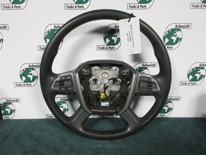 MAN 81.46430-6057 // 81.46430-6099 STUURWIEL MAN 18.420 MODEL 2022 - Volant pour Camion: photos 3 MAN 81.46430-6057 // 81.46430-6099 STUURWIEL MAN 18.420 MODEL 2022 - Volant pour Camion: photos 3