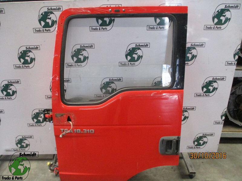 MAN 81.62600-4119 // 4131 deur links TGL TGM TGA - Cabine et intérieur pour Camion: photos 1 MAN 81.62600-4119 // 4131 deur links TGL TGM TGA - Cabine et intérieur pour Camion: photos 1