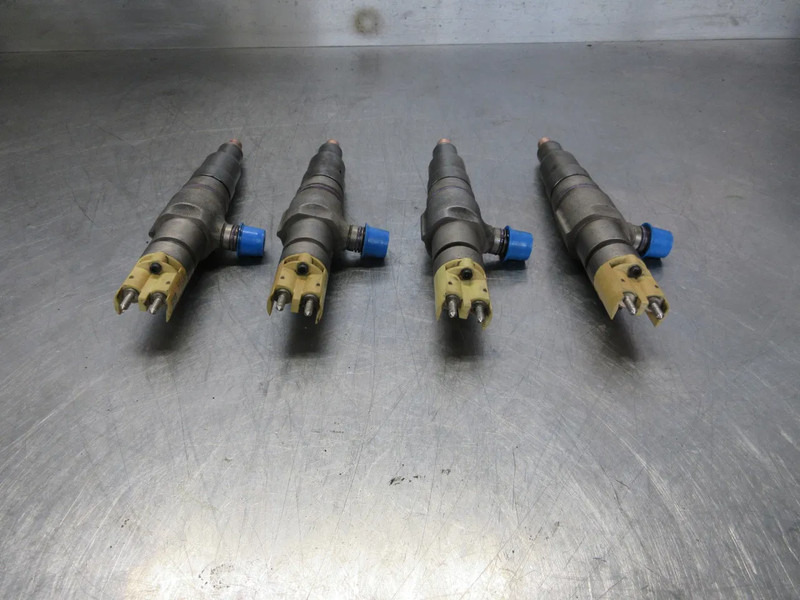 Mercedes-Benz A 936 070 17 87 // A 936 070 21 87 // A 936 178 70 02 INJECTORS DEMO MERCEDES OM 936LA EURO 6 - Filtre à carburant pour Camion: photos 3 Mercedes-Benz A 936 070 17 87 // A 936 070 21 87 // A 936 178 70 02 INJECTORS DEMO MERCEDES OM 936LA EURO 6 - Filtre à carburant pour Camion: photos 3