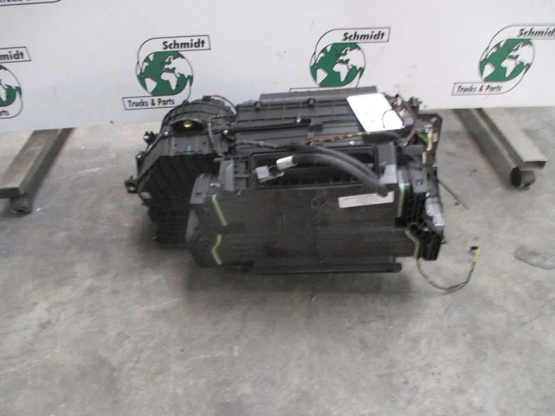 Mercedes-Benz A 960 830 22 60 KACHEL HUIS MP 4 EURO 6 - Chauffage/ Ventilation pour Camion: photos 2 Mercedes-Benz A 960 830 22 60 KACHEL HUIS MP 4 EURO 6 - Chauffage/ Ventilation pour Camion: photos 2