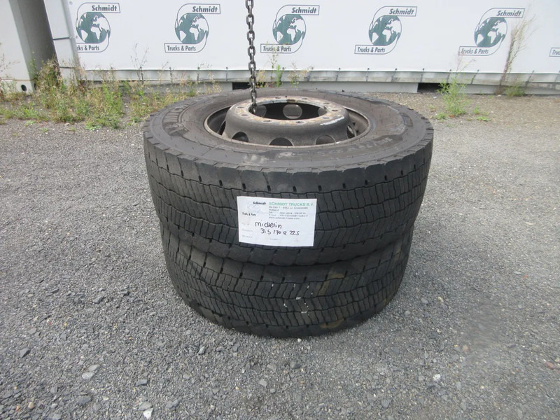 Michelin 315/70R22.5 // 2 X ACHTER BAND MET STAAL WIEL - Pneu pour Camion: photos 3 Michelin 315/70R22.5 // 2 X ACHTER BAND MET STAAL WIEL - Pneu pour Camion: photos 3