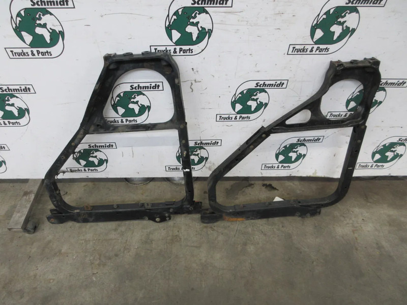 Volvo 20700813 ZIJ STEUNEN VOLVO FH 460 EURO 6 MODEL 2018 2 X VOORRAAD - Frame/ Châssis pour Camion: photos 4 Volvo 20700813 ZIJ STEUNEN VOLVO FH 460 EURO 6 MODEL 2018 2 X VOORRAAD - Frame/ Châssis pour Camion: photos 4