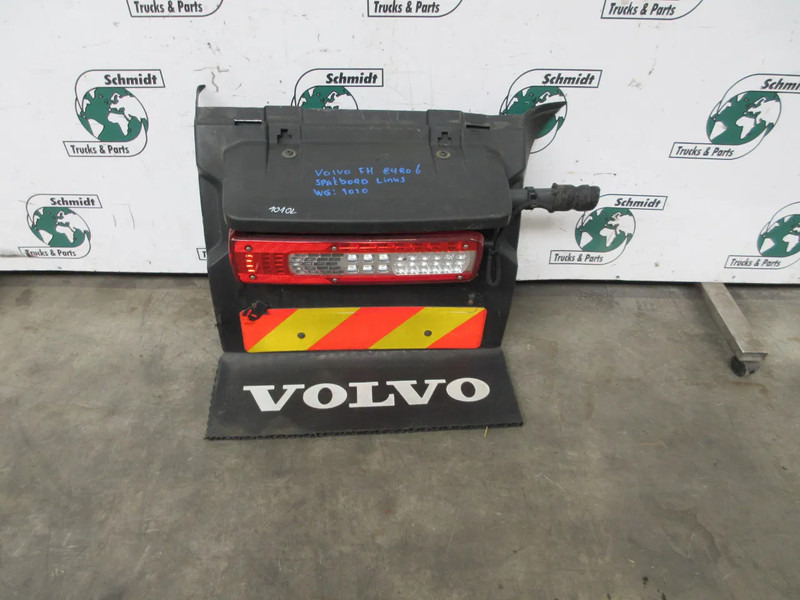 Volvo 23354972 // 23359974 // 22087684 // 22087691 R+L LED LAMP SPATBORT VOLVO 2021 - Frame/ Châssis pour Camion: photos 5 Volvo 23354972 // 23359974 // 22087684 // 22087691 R+L LED LAMP SPATBORT VOLVO 2021 - Frame/ Châssis pour Camion: photos 5
