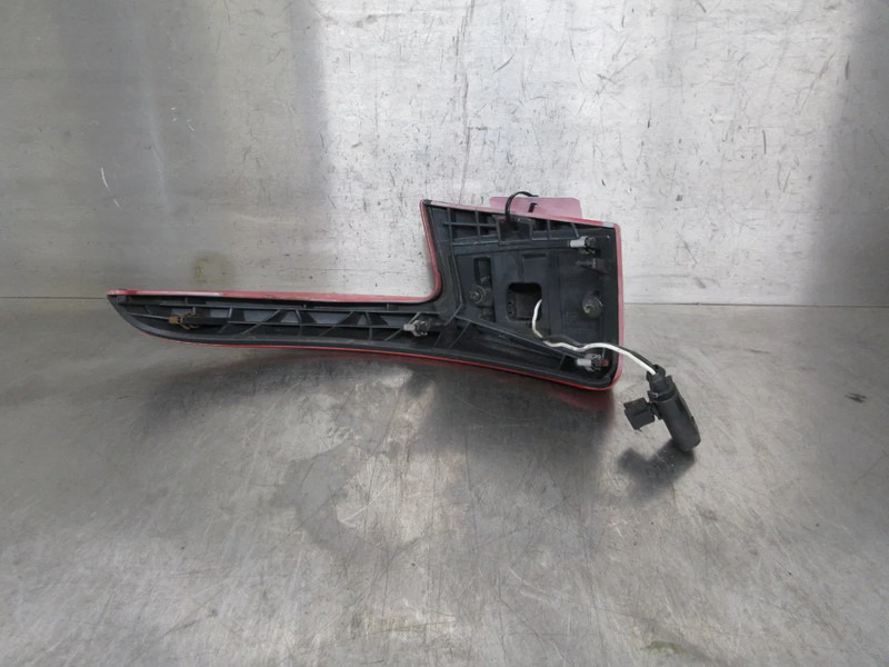 Volvo 82462031 OPSTAP LAMPJE FM 370 EURO 6 LINKS - Système électrique pour Camion: photos 3 Volvo 82462031 OPSTAP LAMPJE FM 370 EURO 6 LINKS - Système électrique pour Camion: photos 3