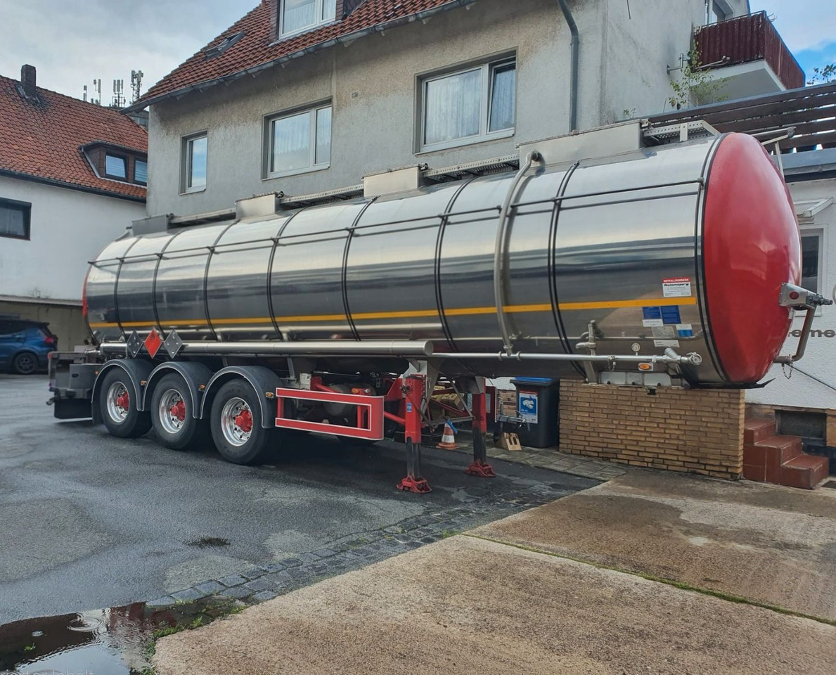 Kässbohrer Chemie Zulassung + Gefahren immer nur ALKOHOL - Semi-remorque citerne: photos 1 Kässbohrer Chemie Zulassung + Gefahren immer nur ALKOHOL - Semi-remorque citerne: photos 1