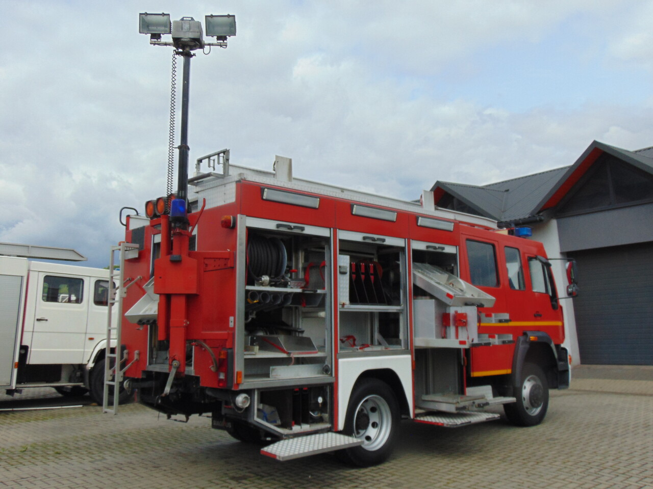 Camion de pompier MAN LE14.260 4x4 MAGIRUS: photos 30