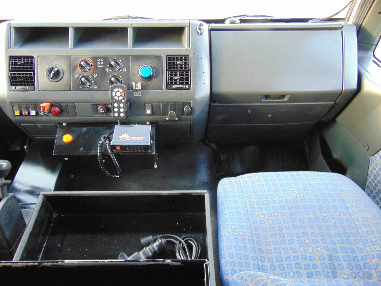 Camion de pompier MAN LE250B SIDES: photos 20 Camion de pompier MAN LE250B SIDES: photos 20