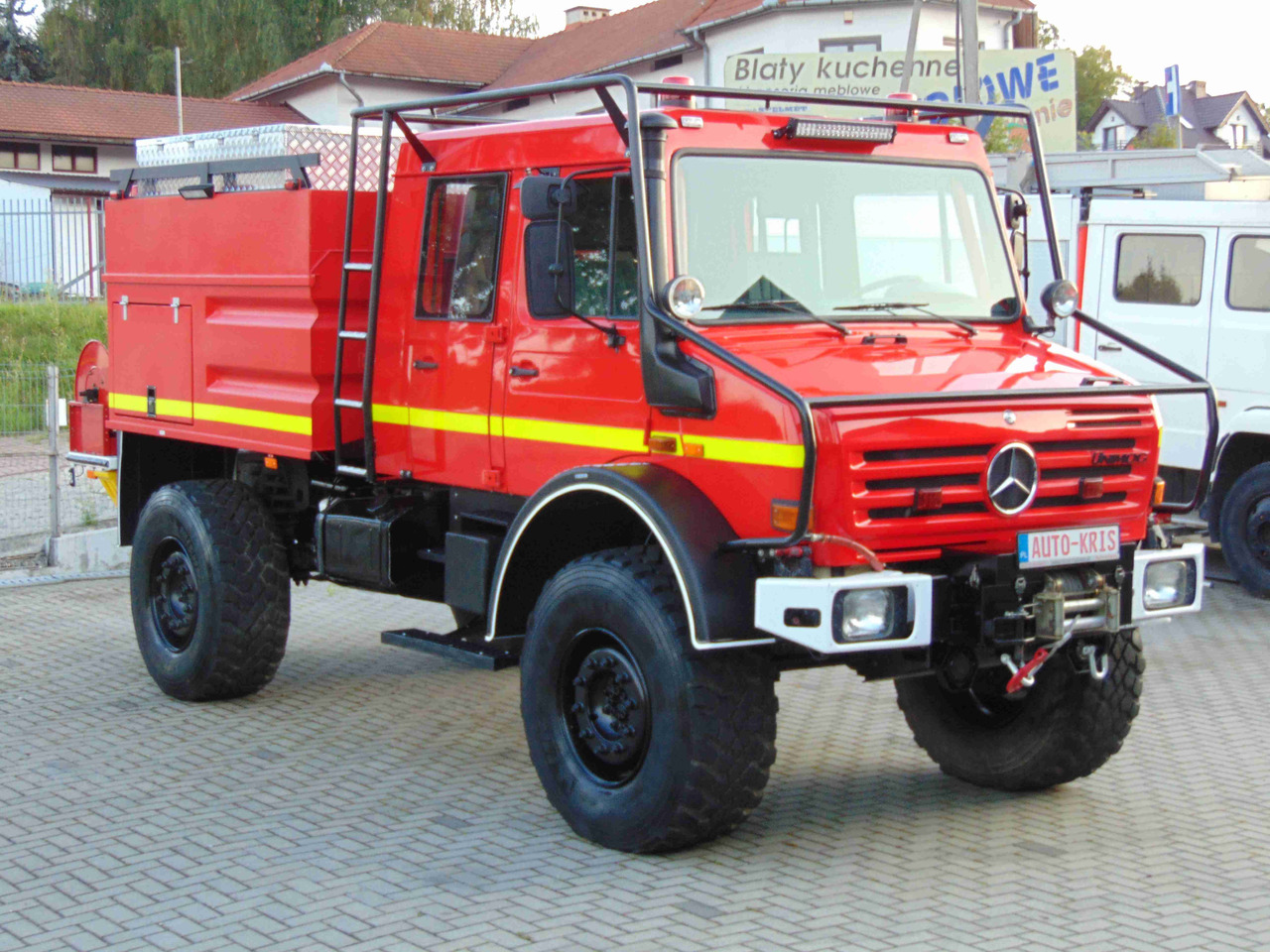 MERCEDES-BENZ Unimog U5000 4x4 DESAUTEL - 5000 WATER !!! - Camion de pompier: photos 2 MERCEDES-BENZ Unimog U5000 4x4 DESAUTEL - 5000 WATER !!! - Camion de pompier: photos 2
