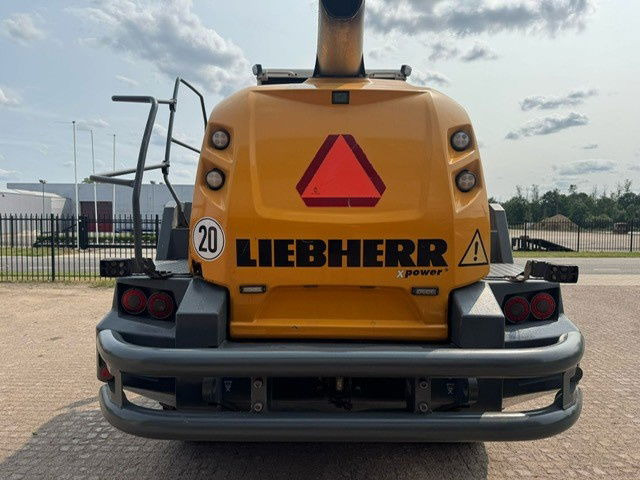 Liebherr L550 Xpower - Chargeuse sur pneus: photos 3 Liebherr L550 Xpower - Chargeuse sur pneus: photos 3