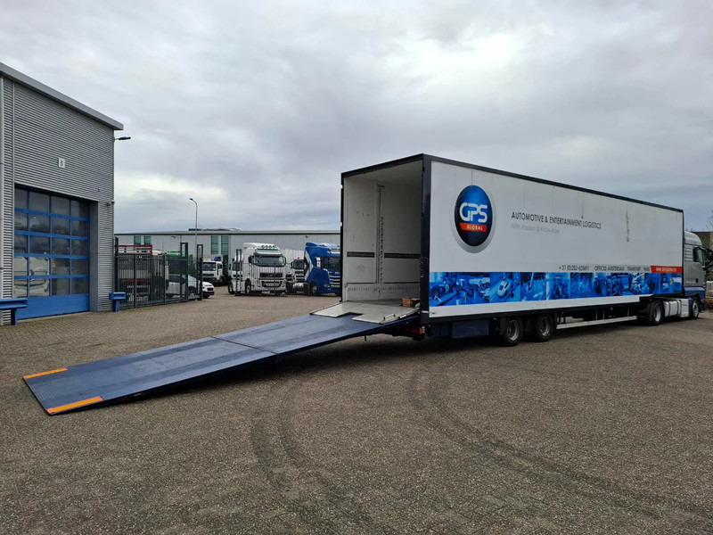 LECI TRAILER SR2E / NL RACE TRAILER / CAR TRANSPORT / 6CARS / 2XLIFT 3TON / WINCH / TUV:27-02-2026 / 2002 - Semi-remorque porte-voitures: photos 5 LECI TRAILER SR2E / NL RACE TRAILER / CAR TRANSPORT / 6CARS / 2XLIFT 3TON / WINCH / TUV:27-02-2026 / 2002 - Semi-remorque porte-voitures: photos 5