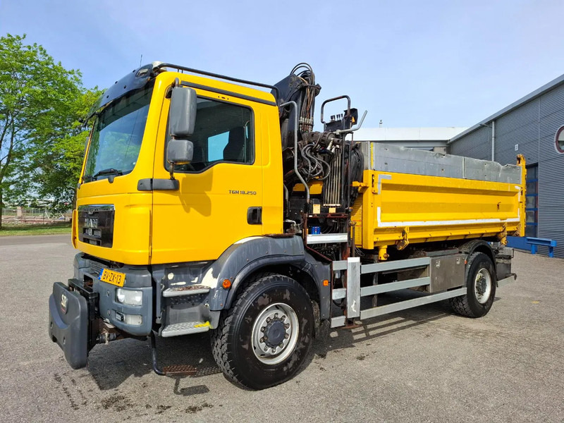 MAN TGM 18.250 / 4X4 / NL TRUCK / TUV:30-04-2026 / 118783 KM / HMF 1110 K2 / ROTATOR / GOOD TYRES / FULL-STEEL / DRUM BRAKES / MANUA - Camion benne, Camion grue: photos 3 MAN TGM 18.250 / 4X4 / NL TRUCK / TUV:30-04-2026 / 118783 KM / HMF 1110 K2 / ROTATOR / GOOD TYRES / FULL-STEEL / DRUM BRAKES / MANUA - Camion benne, Camion grue: photos 3