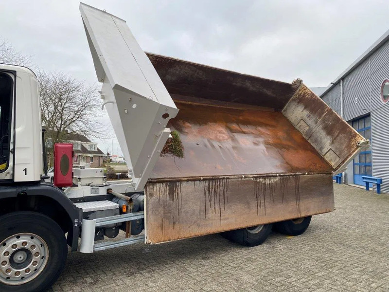Scania 124-400 / 6X4 / RETARDER / BIG AXLE / FULL STEEL / 2SIDE TIPPER / OLD TACHO / AIRCO / MANUAL / EURO-2 / 2000 - Camion benne: photos 4 Scania 124-400 / 6X4 / RETARDER / BIG AXLE / FULL STEEL / 2SIDE TIPPER / OLD TACHO / AIRCO / MANUAL / EURO-2 / 2000 - Camion benne: photos 4