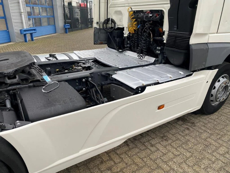 DAF XF106-460 / AUTOMATIC / DEB / PARKCOOL / AIRCO / EURO-6 / 2015 en leasing occasion DAF XF106-460 / AUTOMATIC / DEB / PARKCOOL / AIRCO / EURO-6 / 2015: photos 9
