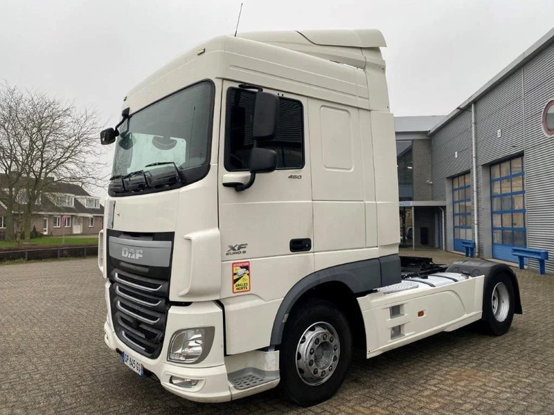 DAF XF106-460 / AUTOMATIC / DEB / PARKCOOL / AIRCO / EURO-6 / 2015 - Tracteur routier: photos 1 DAF XF106-460 / AUTOMATIC / DEB / PARKCOOL / AIRCO / EURO-6 / 2015 - Tracteur routier: photos 1