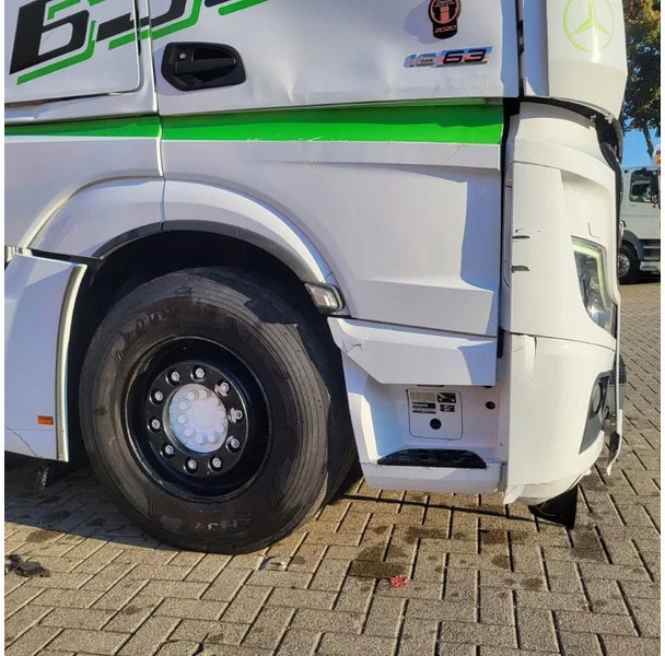 Mercedes-Benz ACTROS 1863 / ENGINE RUNNING / RETARDER / PARK-COOL /HYDRAULICS / ONLY: 268593KM / GIGA-SPACE / MIRRORCAM / AUTOMATIC / EURO-6 / en leasing occasion Mercedes-Benz ACTROS 1863 / ENGINE RUNNING / RETARDER / PARK-COOL /HYDRAULICS / ONLY: 268593KM / GIGA-SPACE / MIRRORCAM / AUTOMATIC / EURO-6 /: photos 16