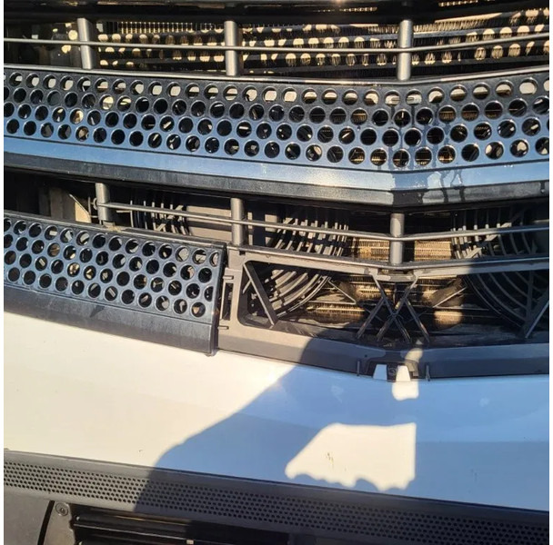 Mercedes-Benz ACTROS 1863 / ENGINE RUNNING / RETARDER / PARK-COOL /HYDRAULICS / ONLY: 268593KM / GIGA-SPACE / MIRRORCAM / AUTOMATIC / EURO-6 / en leasing occasion Mercedes-Benz ACTROS 1863 / ENGINE RUNNING / RETARDER / PARK-COOL /HYDRAULICS / ONLY: 268593KM / GIGA-SPACE / MIRRORCAM / AUTOMATIC / EURO-6 /: photos 14