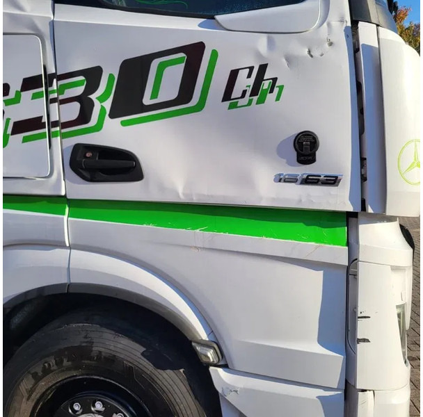 Mercedes-Benz ACTROS 1863 / ENGINE RUNNING / RETARDER / PARK-COOL /HYDRAULICS / ONLY: 268593KM / GIGA-SPACE / MIRRORCAM / AUTOMATIC / EURO-6 / en leasing occasion Mercedes-Benz ACTROS 1863 / ENGINE RUNNING / RETARDER / PARK-COOL /HYDRAULICS / ONLY: 268593KM / GIGA-SPACE / MIRRORCAM / AUTOMATIC / EURO-6 /: photos 8