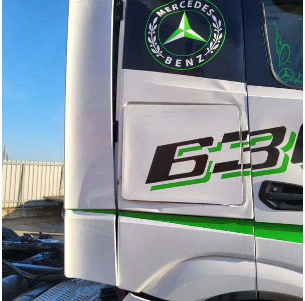 Mercedes-Benz ACTROS 1863 / ENGINE RUNNING / RETARDER / PARK-COOL /HYDRAULICS / ONLY: 268593KM / GIGA-SPACE / MIRRORCAM / AUTOMATIC / EURO-6 / en leasing occasion Mercedes-Benz ACTROS 1863 / ENGINE RUNNING / RETARDER / PARK-COOL /HYDRAULICS / ONLY: 268593KM / GIGA-SPACE / MIRRORCAM / AUTOMATIC / EURO-6 /: photos 9