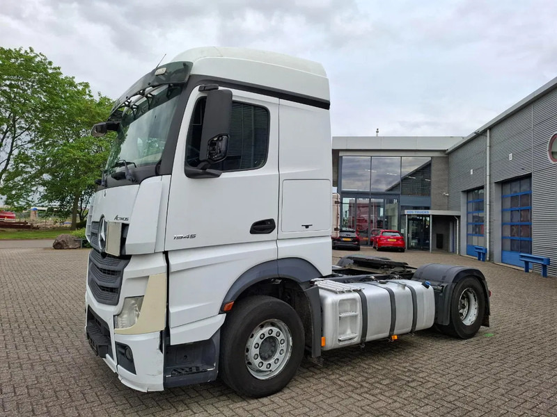 Mercedes-Benz Actros 1945 / DOUBLE TANK / ONLY:508736 KM / 2XBED / FRIDGE / AUTOMATIC / EURO-6 / 2015 - Tracteur routier: photos 1 Mercedes-Benz Actros 1945 / DOUBLE TANK / ONLY:508736 KM / 2XBED / FRIDGE / AUTOMATIC / EURO-6 / 2015 - Tracteur routier: photos 1