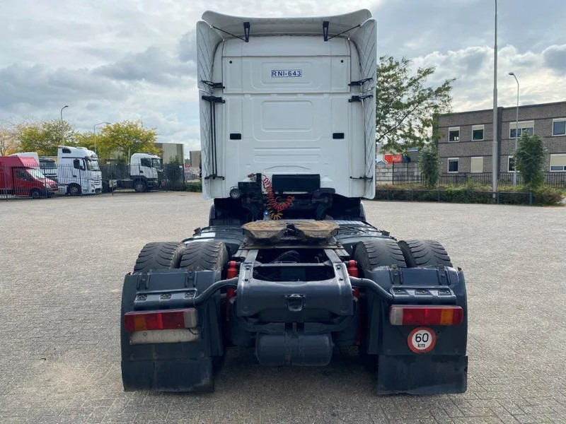 Scania 164-480 / RETARDER / TOPLINE / AUTOMATIC / EURO-3 / 2000 - Tracteur routier: photos 4 Scania 164-480 / RETARDER / TOPLINE / AUTOMATIC / EURO-3 / 2000 - Tracteur routier: photos 4