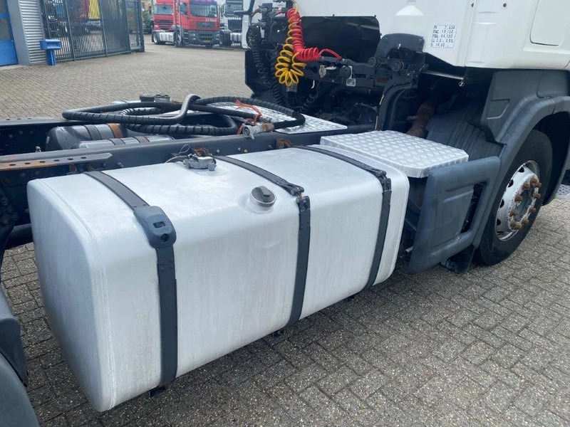 Scania R420 / RETARDER / HYDRAULICS / NO ADBLUE / MANUAL / EURO-3 / 2005 en leasing occasion Scania R420 / RETARDER / HYDRAULICS / NO ADBLUE / MANUAL / EURO-3 / 2005: photos 9