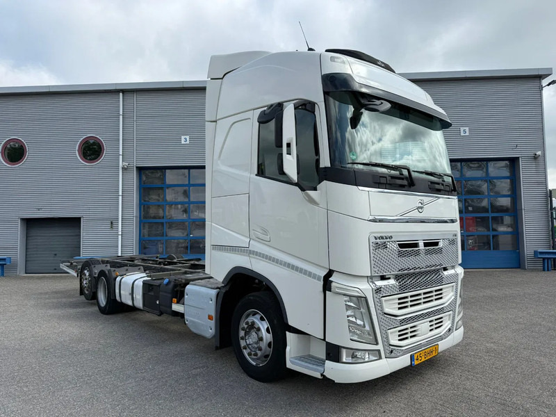 Volvo FH4-420 / NL TRUCK / DOUBLE TANK / PARKCOOL / BDF / VEB? / LWDS / FRIDGE / FULL-AIR / LIFT AXLE / AUTOMATIC / EURO-6 / 2016 - Camion porte-conteneur/ Caisse mobile: photos 2 Volvo FH4-420 / NL TRUCK / DOUBLE TANK / PARKCOOL / BDF / VEB? / LWDS / FRIDGE / FULL-AIR / LIFT AXLE / AUTOMATIC / EURO-6 / 2016 - Camion porte-conteneur/ Caisse mobile: photos 2