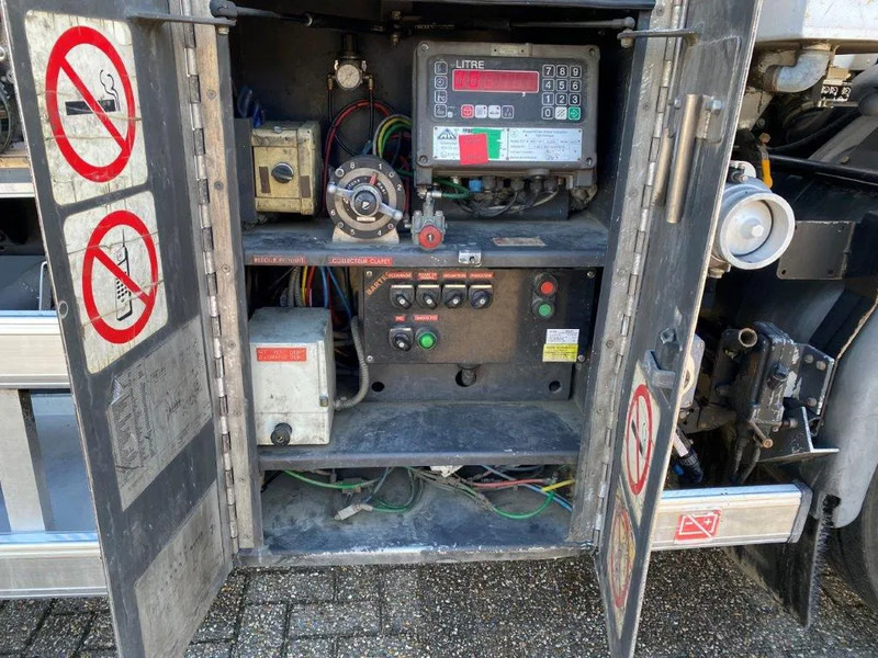 Camion citerne Volvo FL7-290 / 5 COMPARTIMENTS / 13000 LITER TOTAL / PUMP / AUTOMATIC / EURO-5 / 2009: photos 13