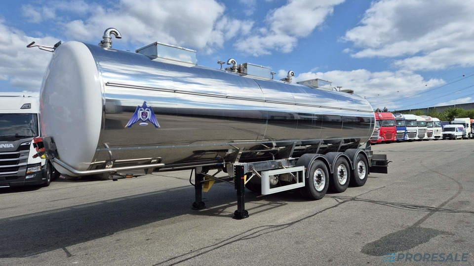 OSTATNÍ SEKA SPSTT/11C/38A1 - Potravinářská cisterna výpustná 31 m3 - 3 komory - Semi-remorque citerne: photos 2 OSTATNÍ SEKA SPSTT/11C/38A1 - Potravinářská cisterna výpustná 31 m3 - 3 komory - Semi-remorque citerne: photos 2