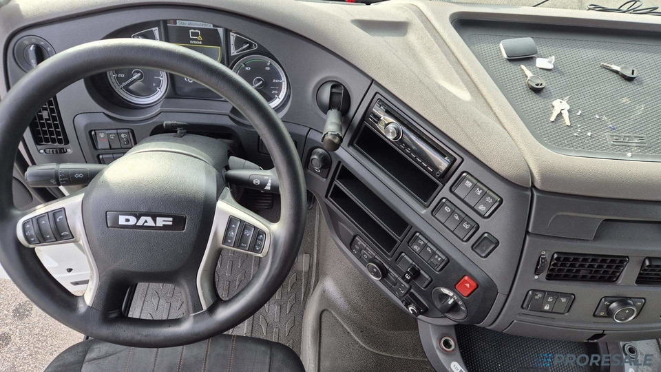 DAF XF 450 FT LOW DECK SSC EURO 6 - Tracteur routier: photos 4 DAF XF 450 FT LOW DECK SSC EURO 6 - Tracteur routier: photos 4