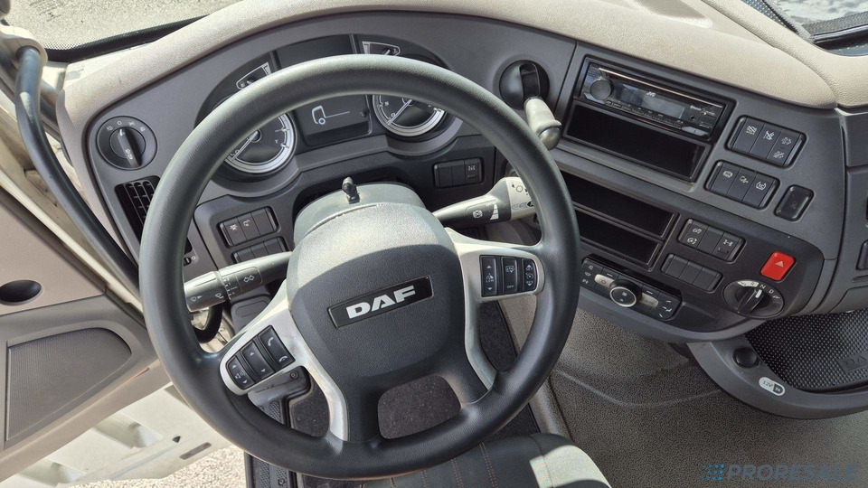 DAF XF 530 FT SSC EURO 6 + HYDRAULIKA - Tracteur routier: photos 4 DAF XF 530 FT SSC EURO 6 + HYDRAULIKA - Tracteur routier: photos 4