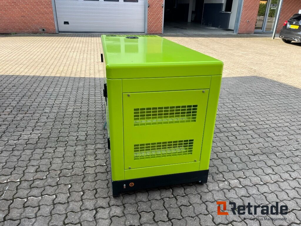 Generator Compal Power VG-R30 Generator - Engins de chantier: photos 4 Generator Compal Power VG-R30 Generator - Engins de chantier: photos 4