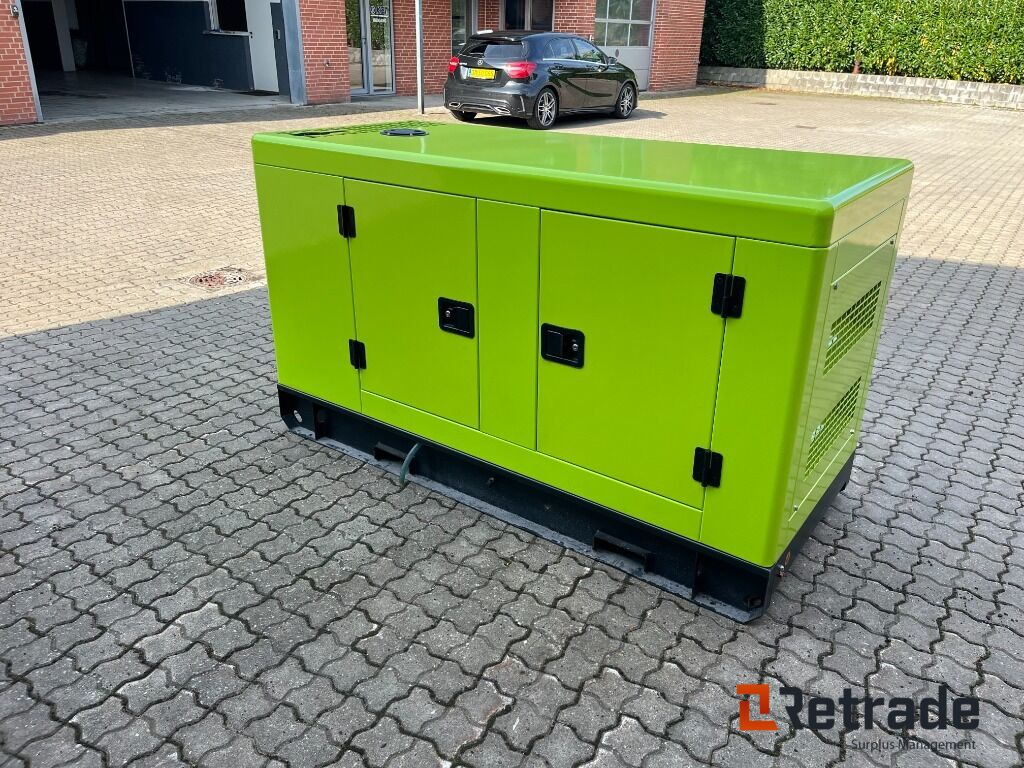 Generator Compal Power VG-R30 Generator - Engins de chantier: photos 5 Generator Compal Power VG-R30 Generator - Engins de chantier: photos 5