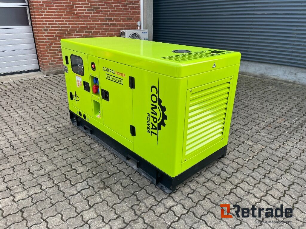 Generator Compal Power VG-R30 Generator - Engins de chantier: photos 1 Generator Compal Power VG-R30 Generator - Engins de chantier: photos 1