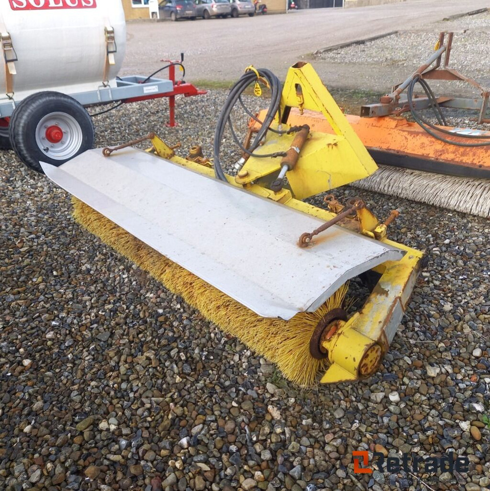 Hydraulisk Fejekost m. A ramme - Engins de chantier: photos 3 Hydraulisk Fejekost m. A ramme - Engins de chantier: photos 3