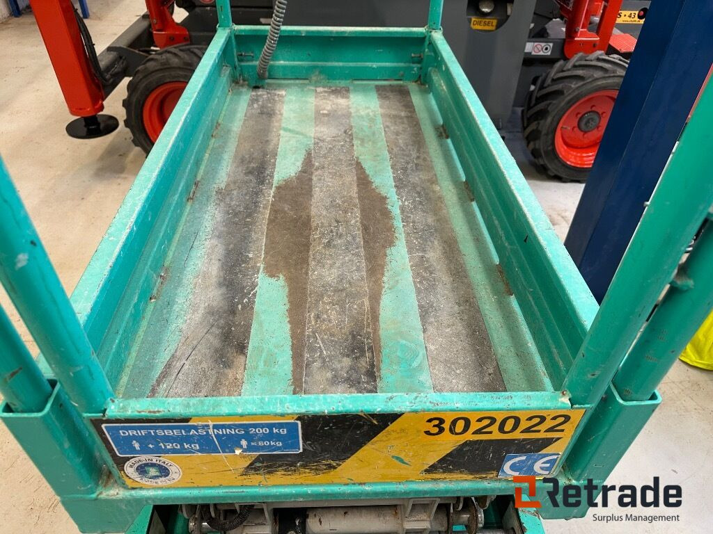 Lift Iteco Easy up15 - Engins de chantier: photos 5 Lift Iteco Easy up15 - Engins de chantier: photos 5